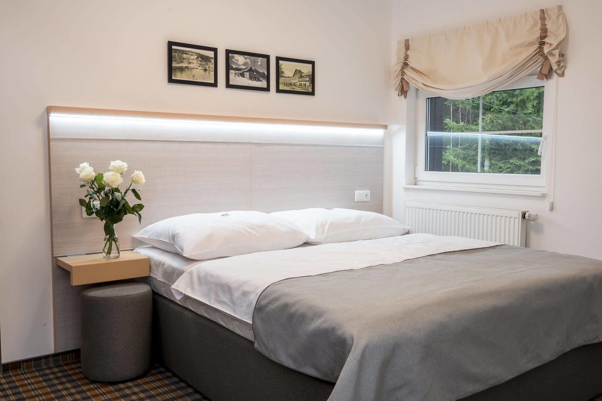 Horsky Hotel Dobra Chata Стахи Экстерьер фото